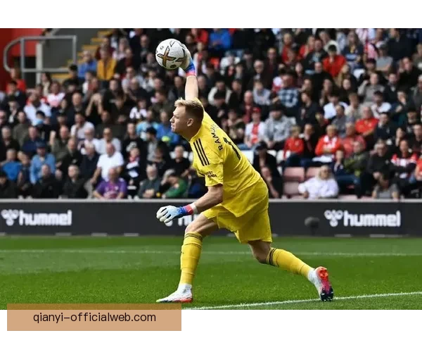 阿森纳半场0-1落后南安普顿 本-怀特失误助攻斯图尔特破门